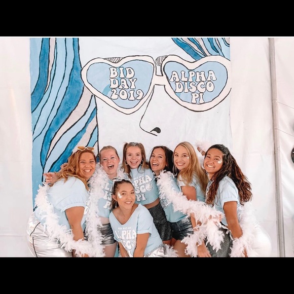 Meet your Posher, Jasmine - Picture 5 of 6